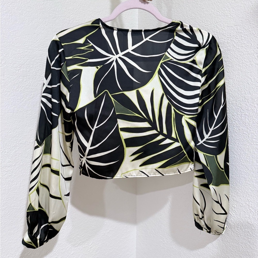 Leaf Print Long Sleeve Top